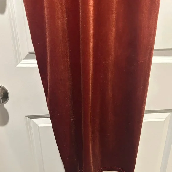 Elegant Velvet Wrap Dress in Rust, size XL - Picture 5 of 5